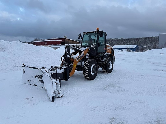 CASE 221 F Evolution