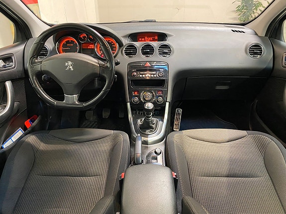 Peugeot 308 10 of 13