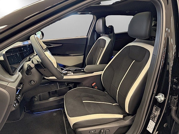 Kia EV6 8 of 28