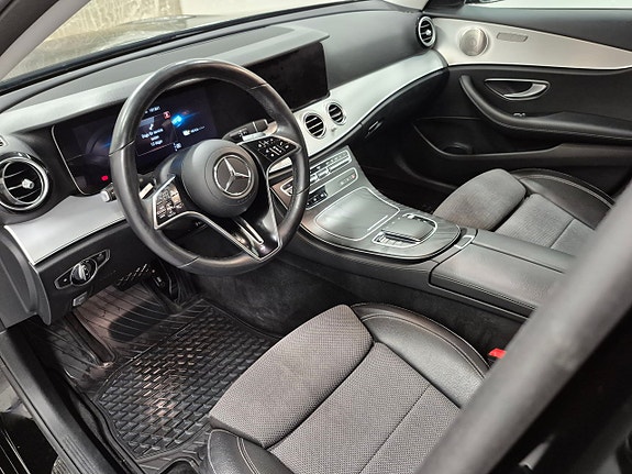 Mercedes-Benz E300 de 6 of 11