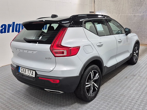 Volvo XC40 4 of 5