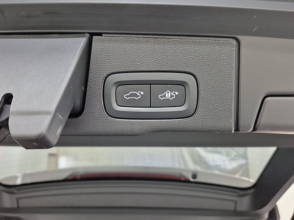 Volvo XC60 7 of 11
