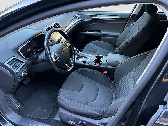 Ford Mondeo 9 of 16