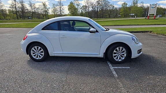 Volkswagen Beetle 5 of 9