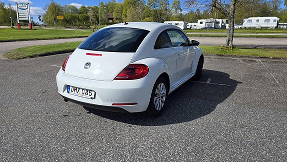 Volkswagen Beetle 3 of 9