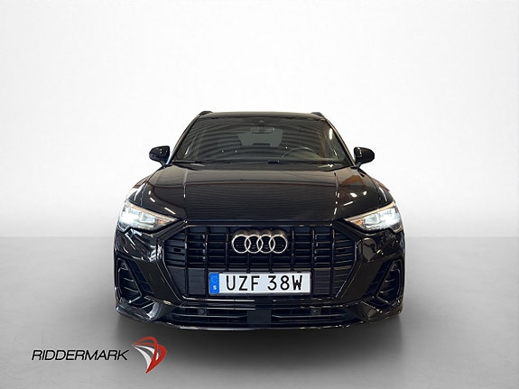 Audi Q3 2 of 5
