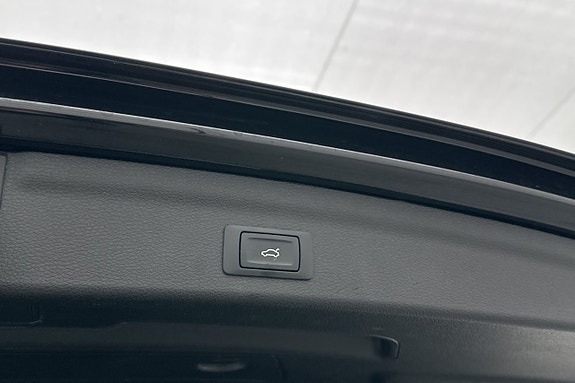 Audi Q3 18 of 23