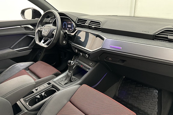 Audi Q3 12 of 23