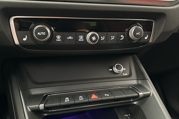 Audi Q3 17 of 23
