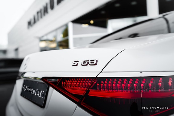 Mercedes-Benz S63 21 of 24