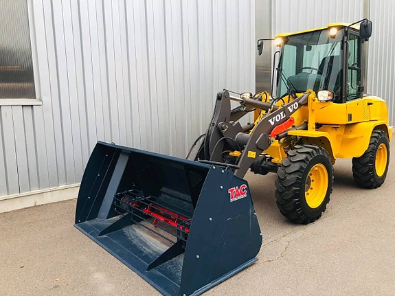 Vikplog och Sandspridare för omgående leverans