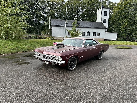 Chevrolet Impala 2 of 6