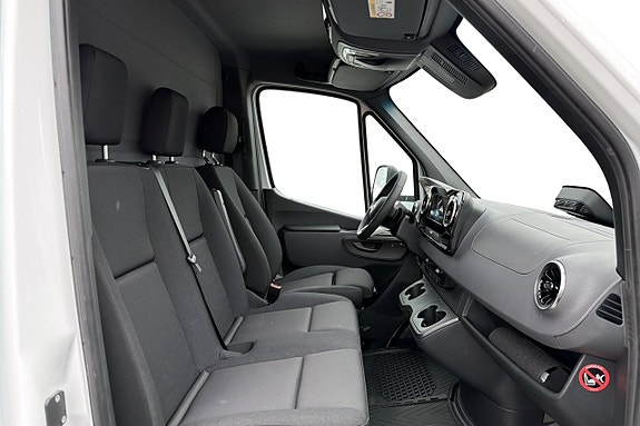 Mercedes-Benz eSprinter 420 12 of 14