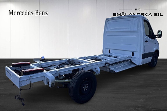 Mercedes-Benz eSprinter 420 4 of 13