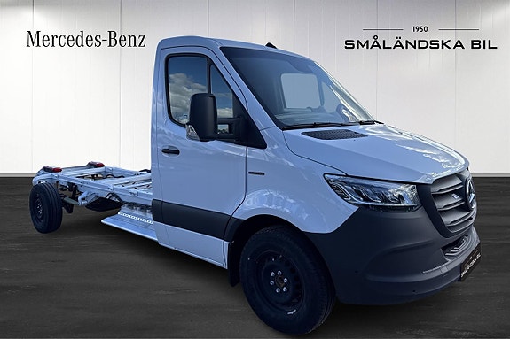 Mercedes-Benz eSprinter 420 2 of 13