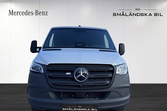 Mercedes-Benz eSprinter 420 5 of 13