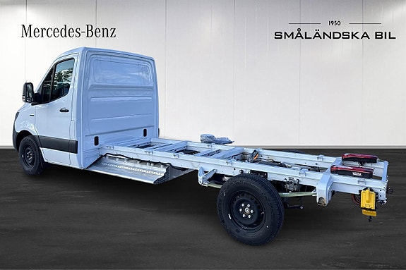 Mercedes-Benz eSprinter 420 3 of 13