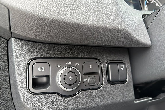 Mercedes-Benz eSprinter 420 14 of 14