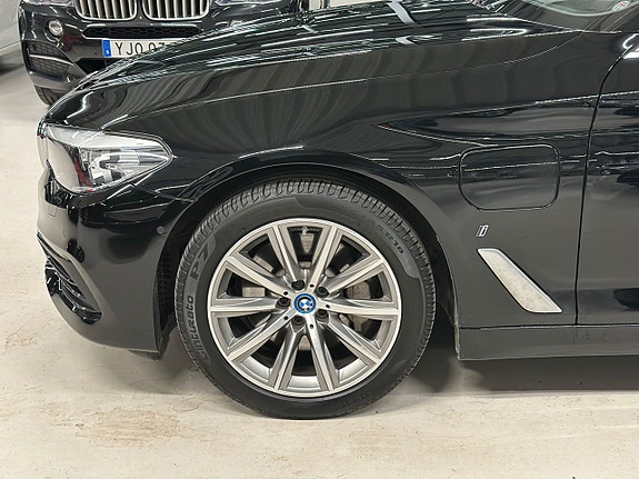 BMW 530e 4 of 21