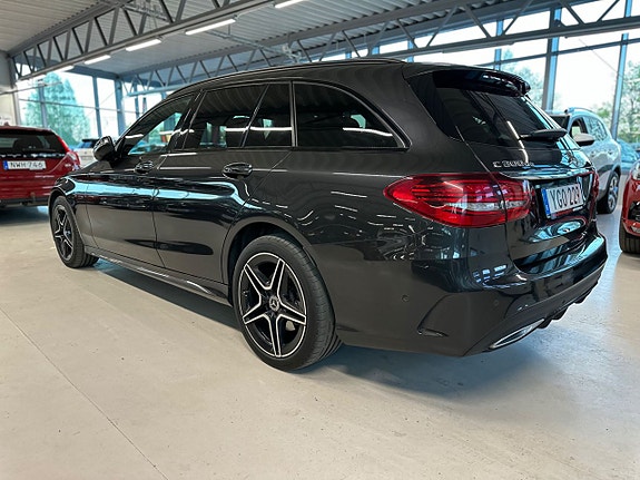 Mercedes-Benz C300 6 of 30