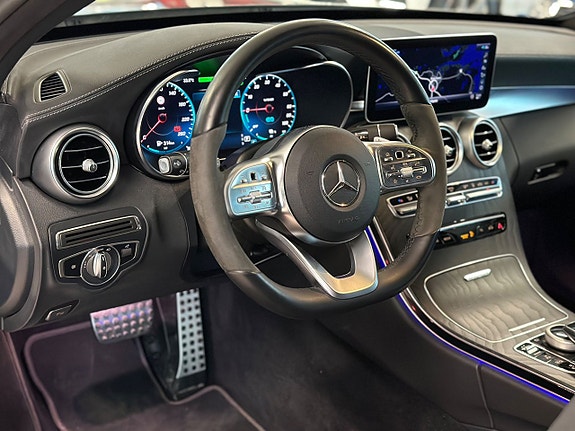 Mercedes-Benz C300 25 of 30