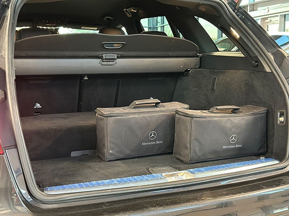 Mercedes-Benz C300 13 of 30
