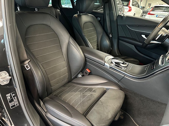 Mercedes-Benz C300 17 of 30