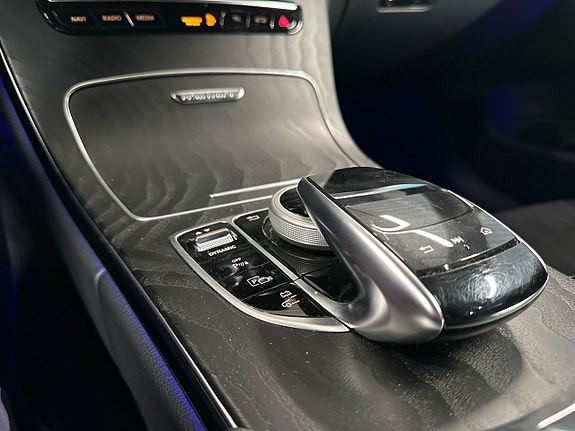 Mercedes-Benz C300 21 of 30