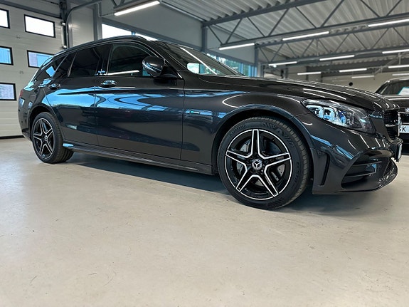 Mercedes-Benz C300 10 of 30