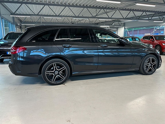 Mercedes-Benz C300 9 of 30