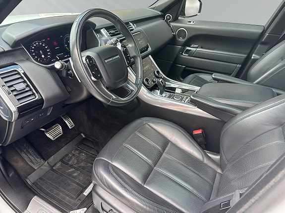 Land Rover Range Rover Sport 7 of 30