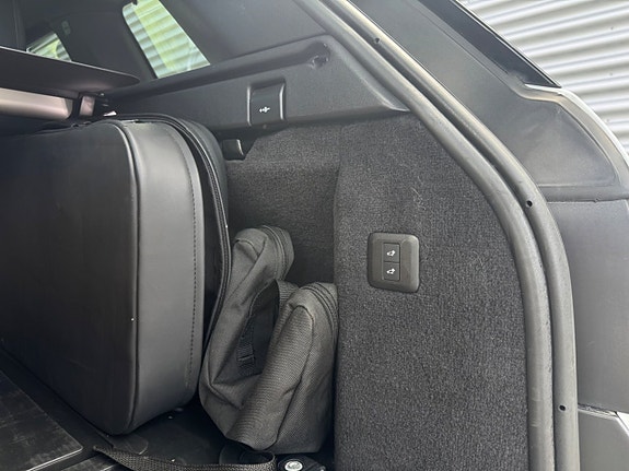 Land Rover Range Rover Sport 29 of 30