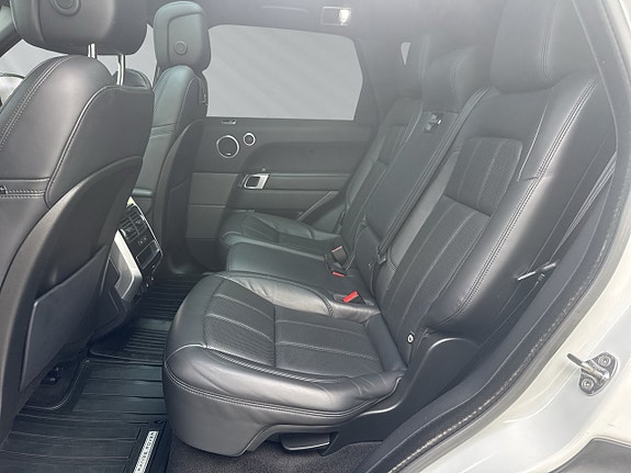 Land Rover Range Rover Sport 10 of 30