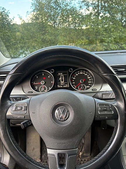 Volkswagen Passat 5 of 5