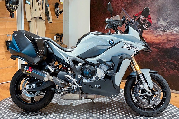BMW S 1000 XR|Akrapovic|Sidoväskor|Nyservad|SE SPEC|