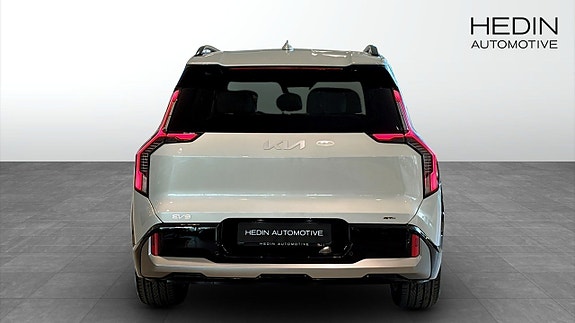 Kia EV9 4 of 12