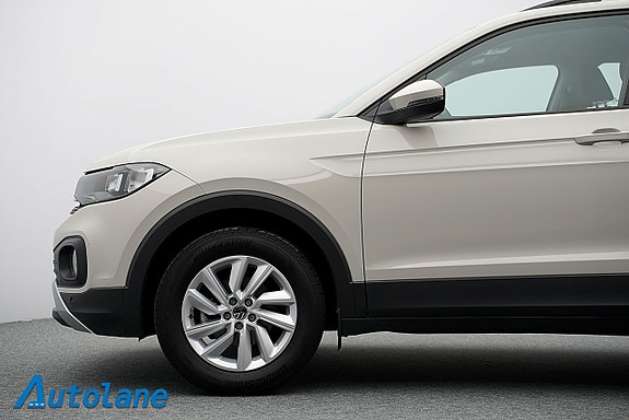 Volkswagen T-Cross 13 of 27