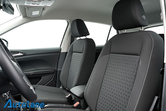 Volkswagen T-Cross 15 of 27