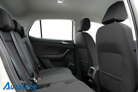 Volkswagen T-Cross 25 of 27