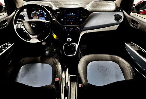 Hyundai i10 10 of 18