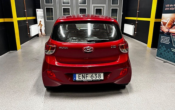 Hyundai i10 4 of 18