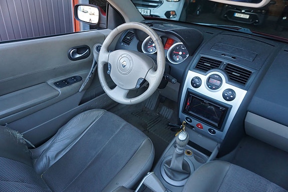 Renault Megane 9 of 11