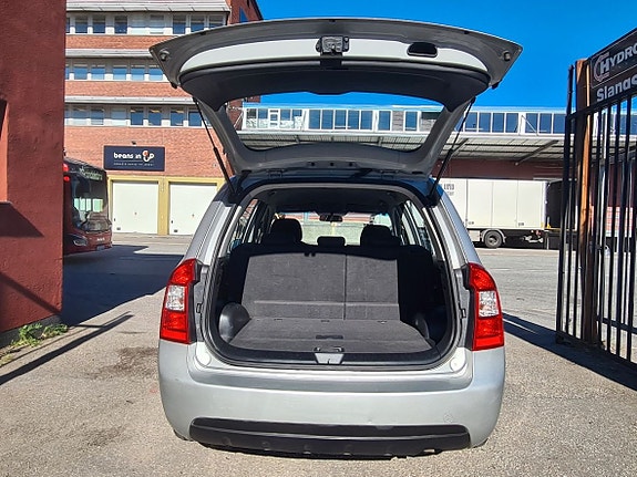 Kia Carens 5 of 5