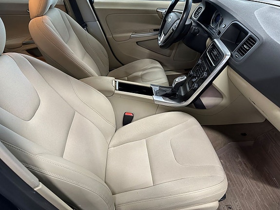 Volvo S60 8 of 14