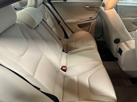 Volvo S60 6 of 14