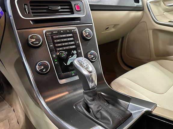 Volvo S60 11 of 14