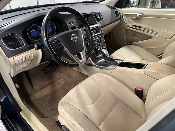 Volvo S60 9 of 14