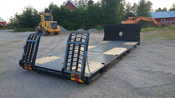 Maskinflak SISU 25T DeLuxe-5 med Hjulfickor 4 of 6