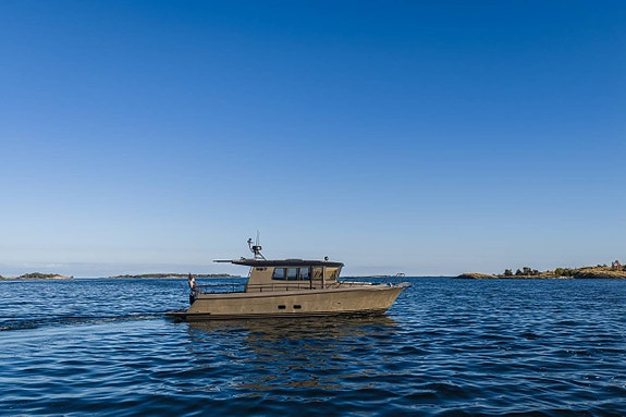 Targa 37 CFC Aft Door Black Line  2023  Sweden 4 of 12