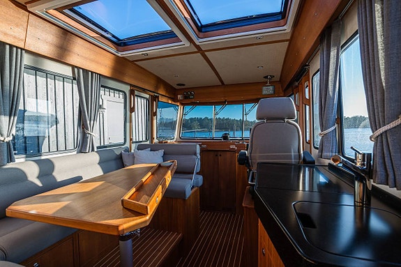 Targa 37 CFC Aft Door Black Line  2023  Sweden 7 of 12